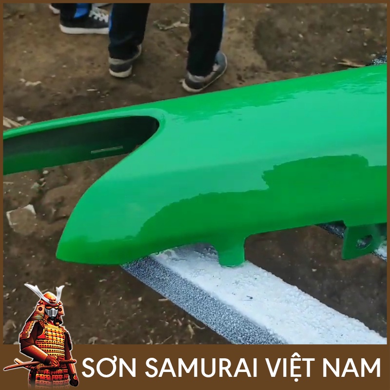 Sơn Samurai màu xanh lá tropicana 24/165 chính hãng, sơn xịt dàn áo xe máy chịu nhiệt, chống nứt nẻ, kháng xăng