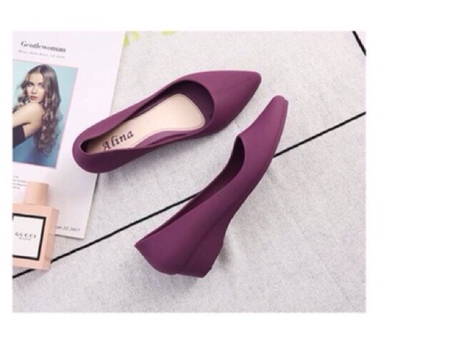 Giầy nhựa Alina hàng có sẵn | BigBuy360 - bigbuy360.vn