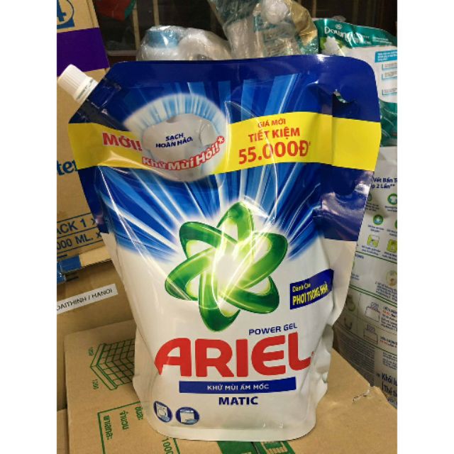 Nước giặt Ariel matic khử mùi ẩm mốc 2.15kg