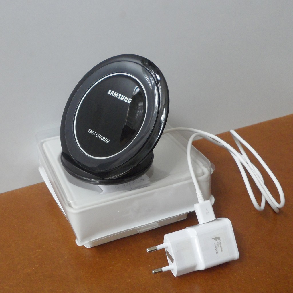 Đế sạc nhanh không dây + củ sạc nhanh + cáp sạc Samsung DVI