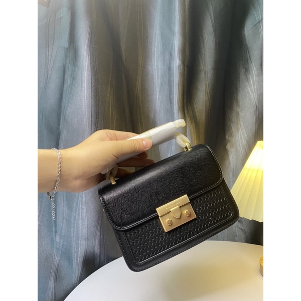 Túi nữ chữ C đinh size 18cm xuấttt xịnnnn