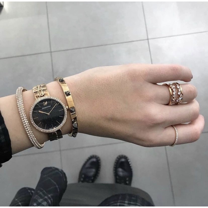 Vòng cứng sang chảnh Swarovski