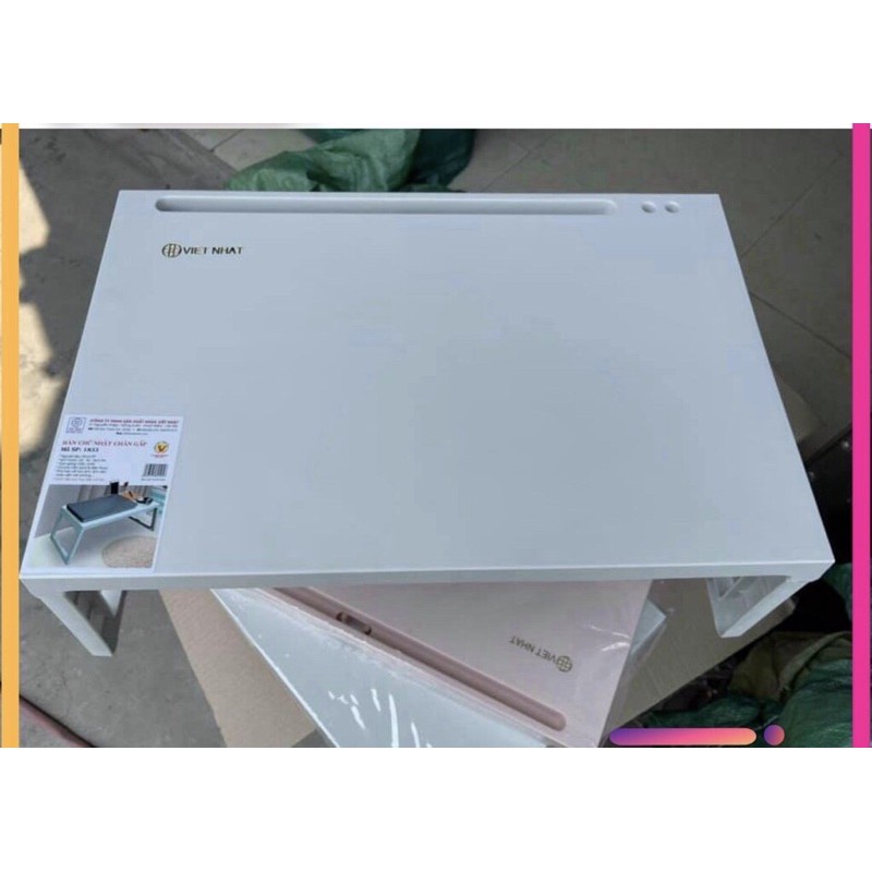 BÀN HỌC NHỰA GẤP GỌN VIỆT NHẬT SIÊU GỌN NHẸ-CÓ KHE CẮM SẠC ĐỂ IPAD ĐIỆN THOẠI