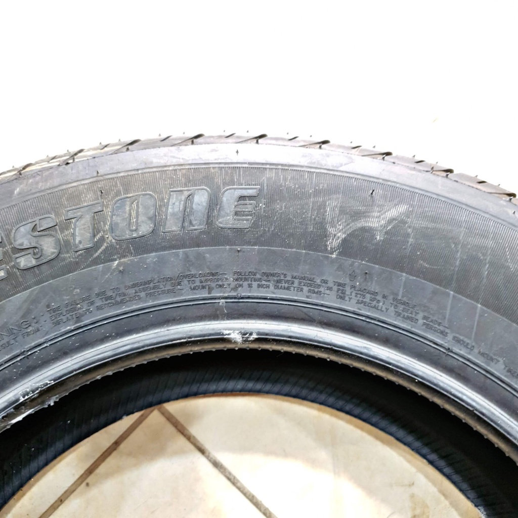 Lốp Bridgestone Dueler D687 215/70 R16 Nhật Bản