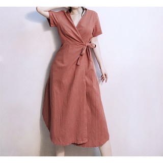 Đầm midi xô linen đắp vạt cột dây cam đất