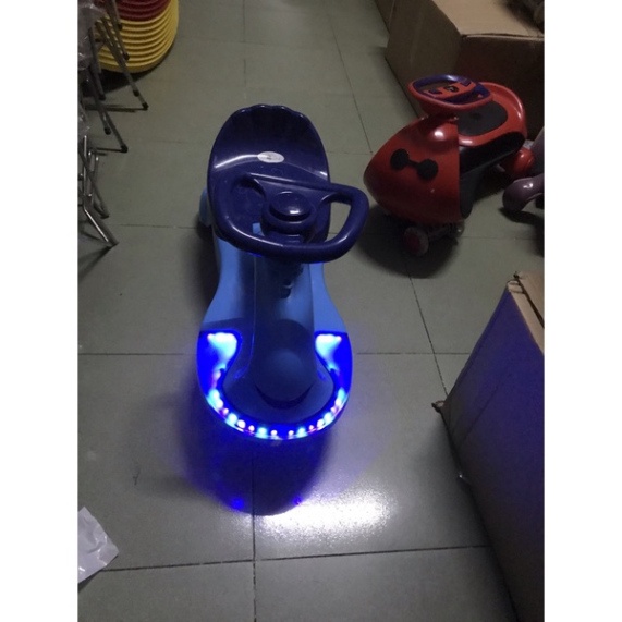 Xe lắc đại hàng cao cấp nhạc đèn