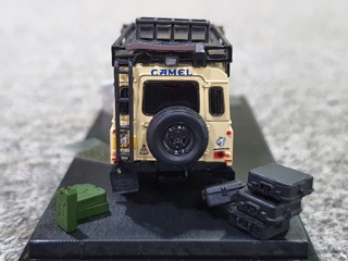 Xe Mô Hình Land Rover Defender 110 1:64 Master ( Kem )
