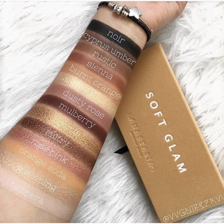 Hàng Có Sẵn Bảng Phấn Mắt Anastasia Beverly Hills 14 Màu Mềm Mại Phong Cách Hiện Đại