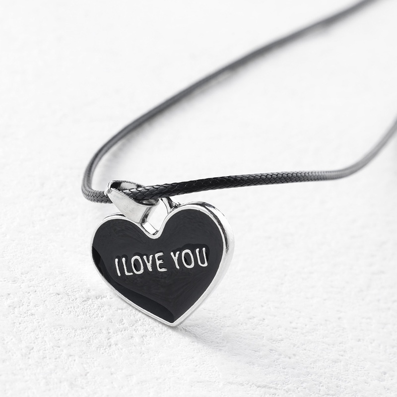 Vòng cổ Mặt Trái Tim Khắc Chữ I LOVE YOU Forever Màu Trắng Đen Dành Cho Cặp Đôi