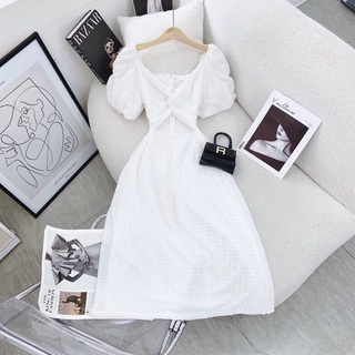Đầm gân xốp mềm cut-out