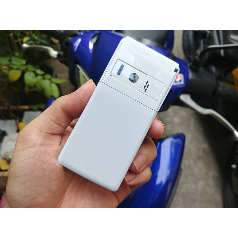 Điện thoại NEC N-03D màu trắng