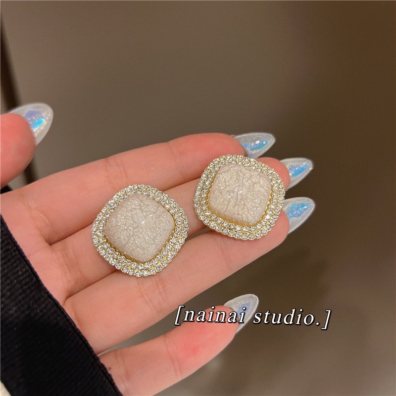 [Siêu Đẹp] Bông Tai Hình Vuông Đính Đá Viền Sang Chảnh Mainia Shop