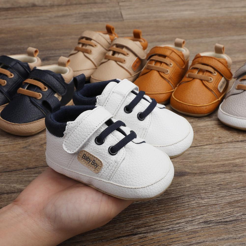 Giày thể thao kiểu dáng năng động cho bé từ 0-18 tháng tuổi
