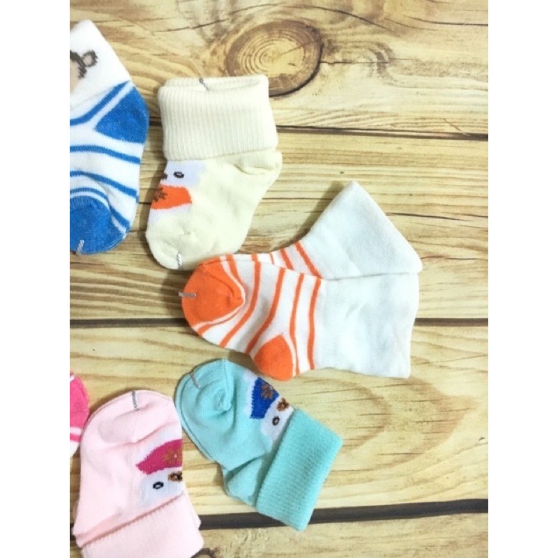Tất len sơ sinh