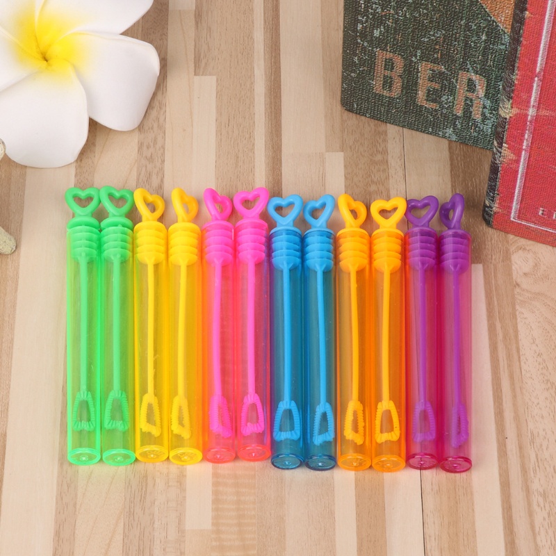 Bộ 12 Đồ Chơi Chai Thổi Bong Bóng Xà Phòng Hình Trái Tim Thích Hợp Cho Bé