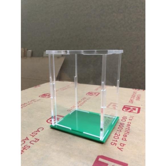 Hộp Mica trong suốt chống bụi. Hộp trưng bày sản phẩm