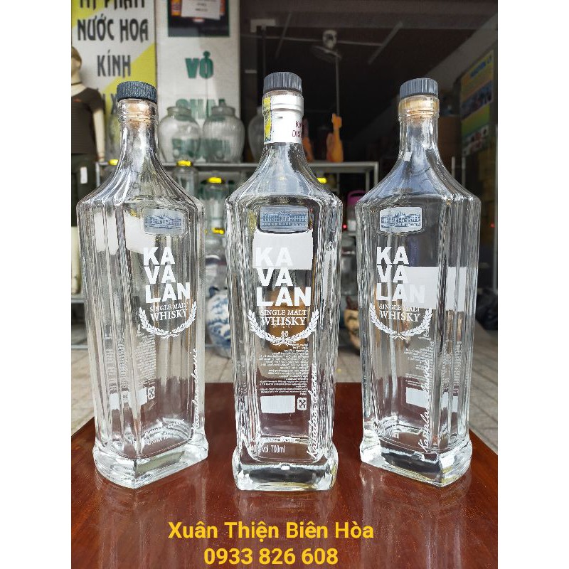 Vỏ chai đựng rượu thủy tinh Kavalan xuất xứ Đài Loan dung tích 700ml rất đẹp.