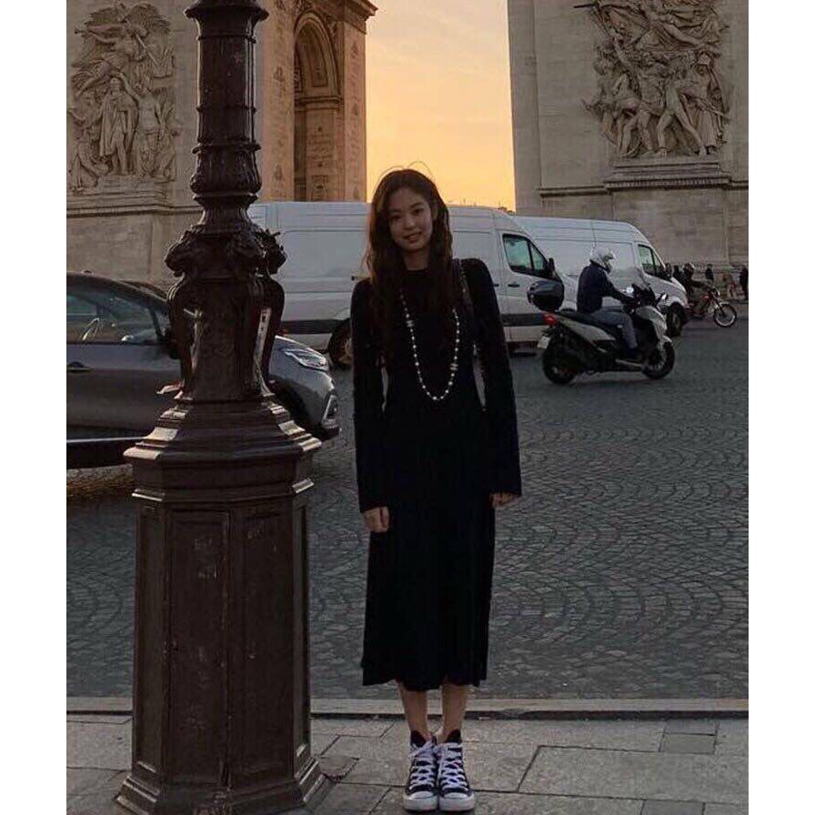 Váy dài đen len tăm tay dài gân Jennie