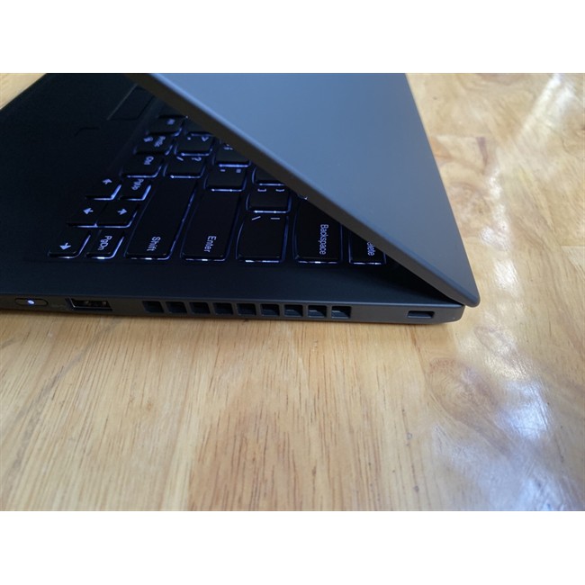 Laptop lenovo thinkpad X1 Carbon Gen 7, i7 8565u, 16G, 512G, sạc 42 lần, giá rẻ (còn bảo hành)'