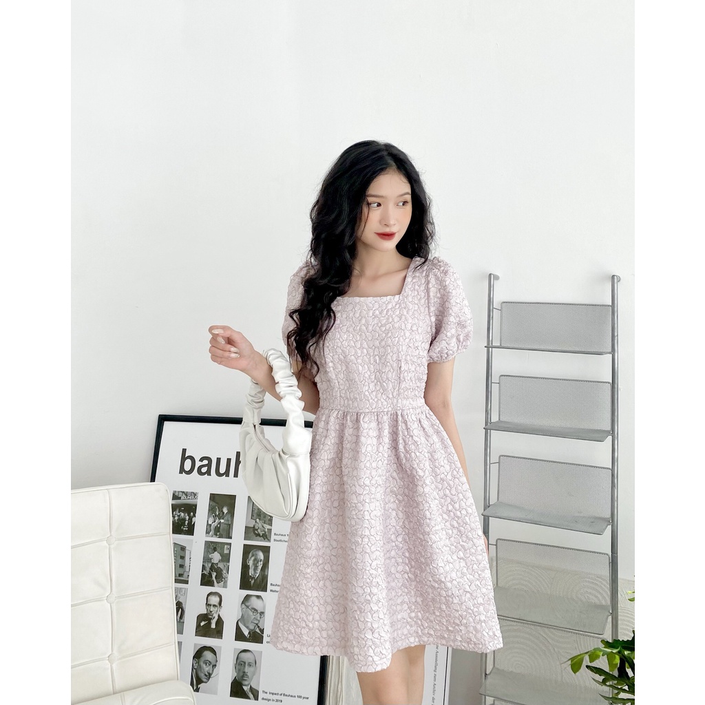 YU CHERRY | Đầm tay phồng, cổ vuông chất vải tafta Cindy Pattern Dress YD133