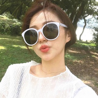 MẮT KÍNH V VIỀN TRẮNG CỰC HOT