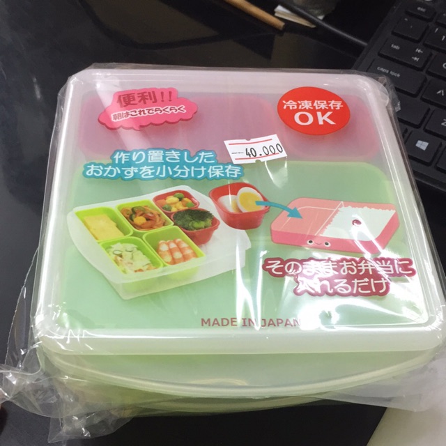 Khay ăn dặm 7 ngăn