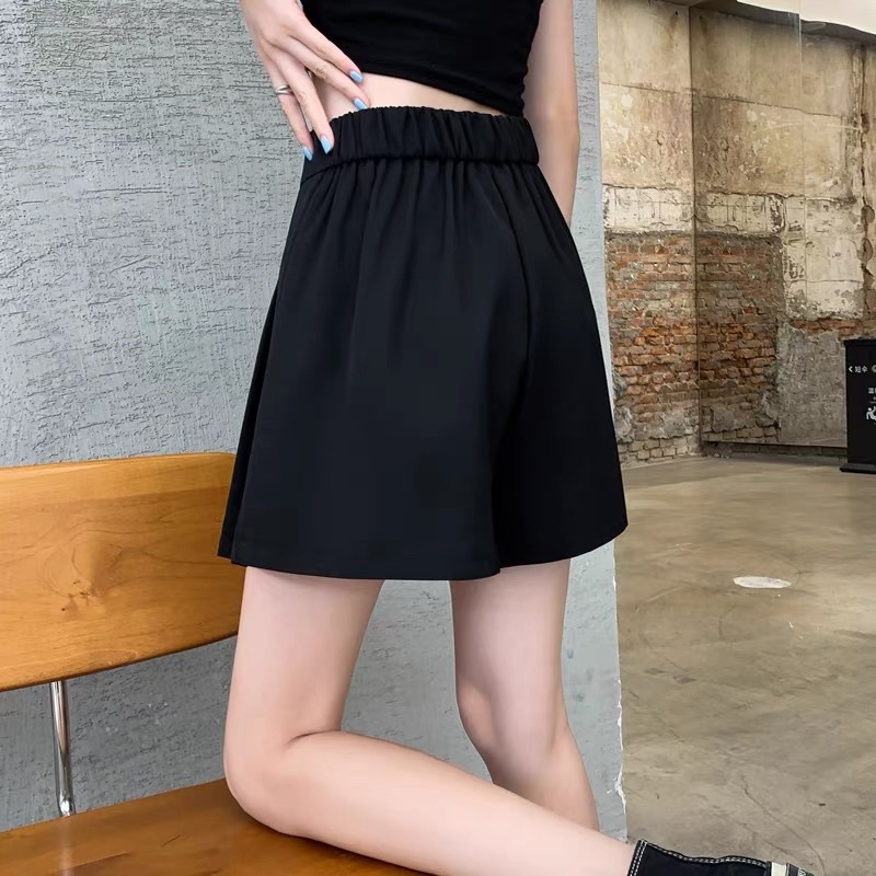 Quần short xếp ly ống rộng cạp cao cực tôn dáng