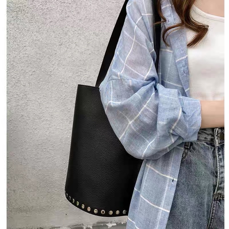 Áo Khoác Sơ Mi Kẻ Sọc Tay Bồng Có Mũ