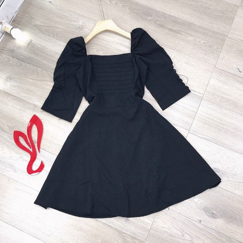 Đầm nút bọc tay phồng xép ly ngực mocking