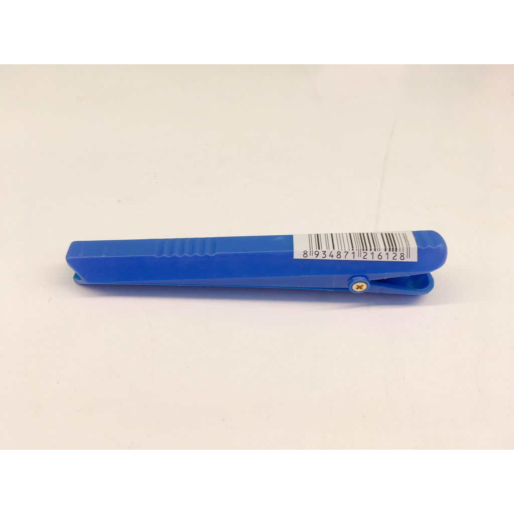 Bút kẹp phấn viết bảng MIC kẹp được viên nhỏ và viên phấn to  chất liệu nhựa tốt,bền chắc, cho thời gian sử dụng lâu dài