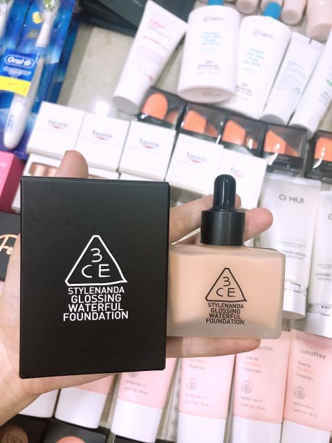 Kem Nền Căng Bóng Da 3CE Stylenanda Glossing Waterful Foundation SPF15/PA+