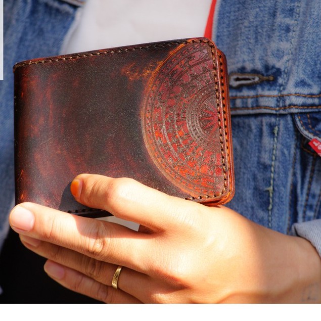 Ví nam da bò RAM Leather Italia Vegtan Khắc Trống Đồng Việt Nam Màu Chocolate