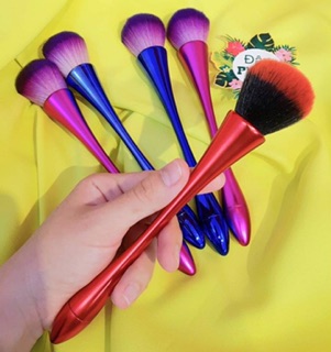 Cọ phủ phấn siêu sang chảnh
