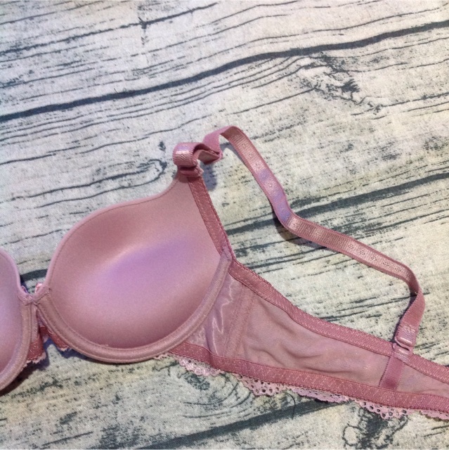 Áo ngực nâng vừa hàng Việt