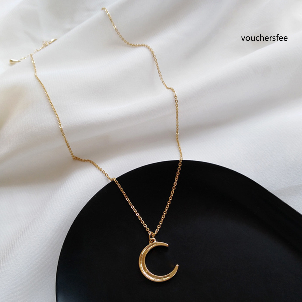 [VOU] Women Lady Alloy Simple Design Sweet Moon Shaped Pendant Necklace Jewelry Gift