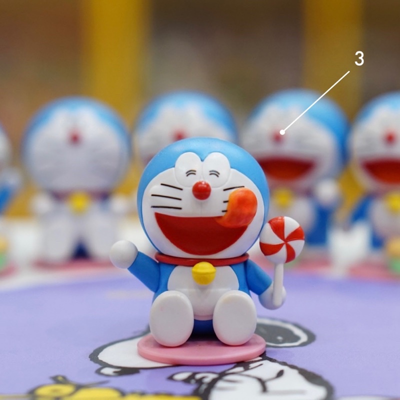 Mô hình Doraemon đế hồng