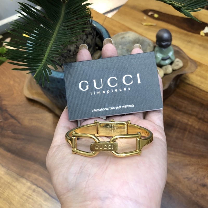 •Đồng hồ nữ Gucci dây kim loại chính hãng• Vui lòng đọc kỹ mô tả của shop•
