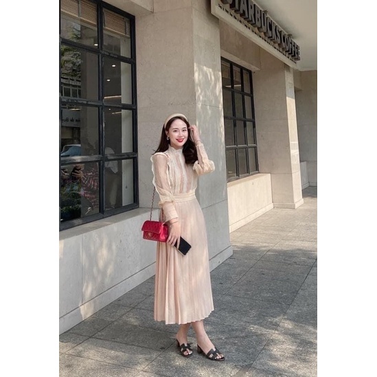 ĐẦM CÓ QUẦN Ở TRONG