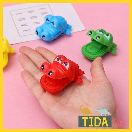 Ô Tô Đồ Chơi Cho Bé ⚡ HOT TREND ⚡ Xe Mô Hình Cá Sấu Cắn Tay, Đồ Chơi Mini Chạy Cót Siêu Cute TiDa Kids Shop