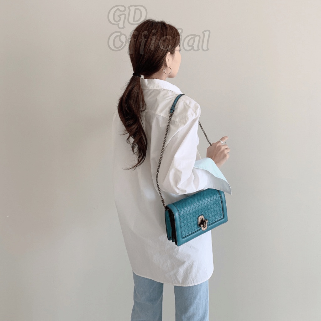 A8|Áo sơ mi trắng cotton dày dặn tay áo lật dáng rộng cho nữ thanh lịch công sở, basic xẻ tà xanh GD Official