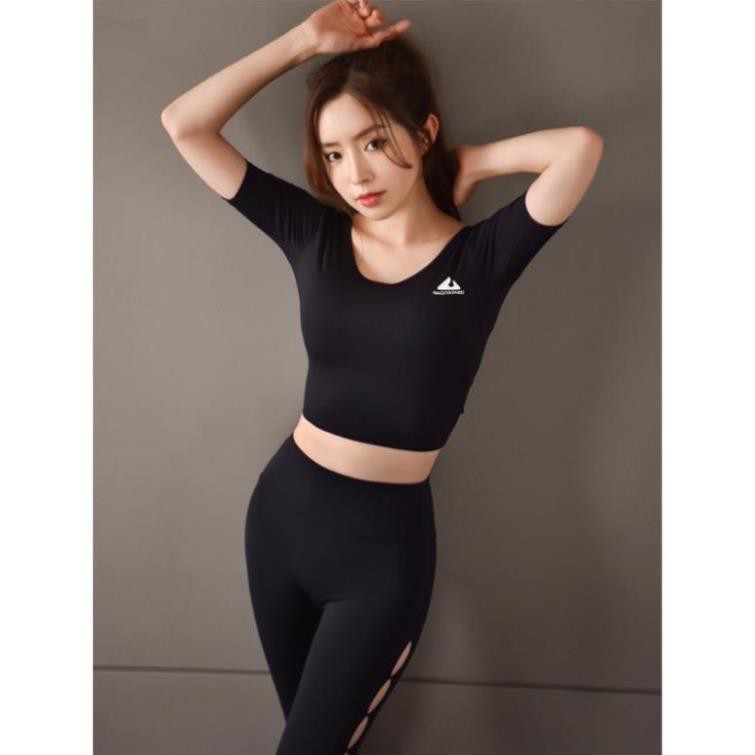 Áo croptop xoắn lưng tập gym yoga có sẵn mút, áo thể thao siêu đẹp cá tính / Carol Sport 💖 '  ཾ ་