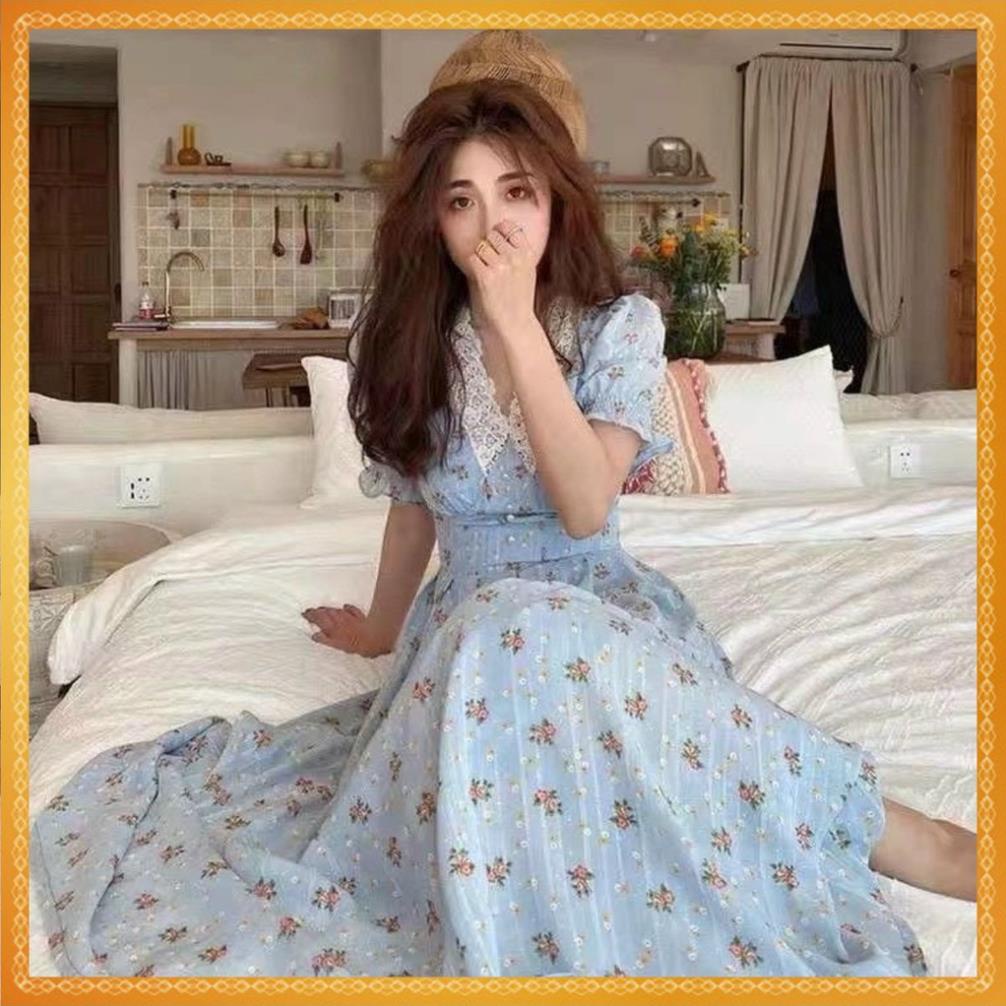 A váy maxi hoa cổ phối ren