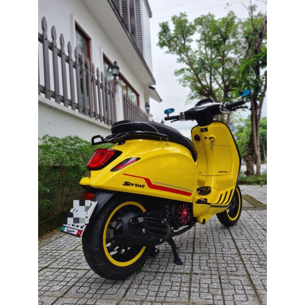 Baga Vespa cong Sprint / GTS / Đen / Crom
