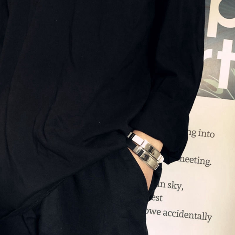 Vòng tay silicon phối mặt thép titan thời trang sành điệu