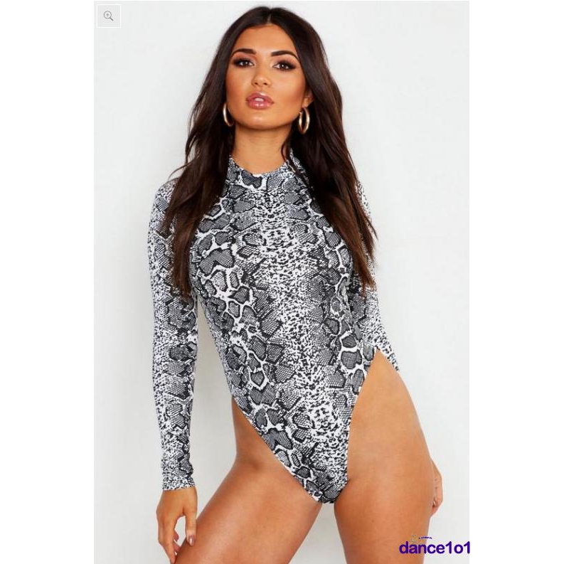 Áo thun nữ dài tay cổ tròn liền quần lót quyến rũ