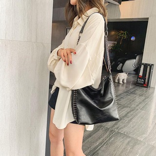 Túi xách nữ da PU mềm dây xích viền tán đinh bao đẹp