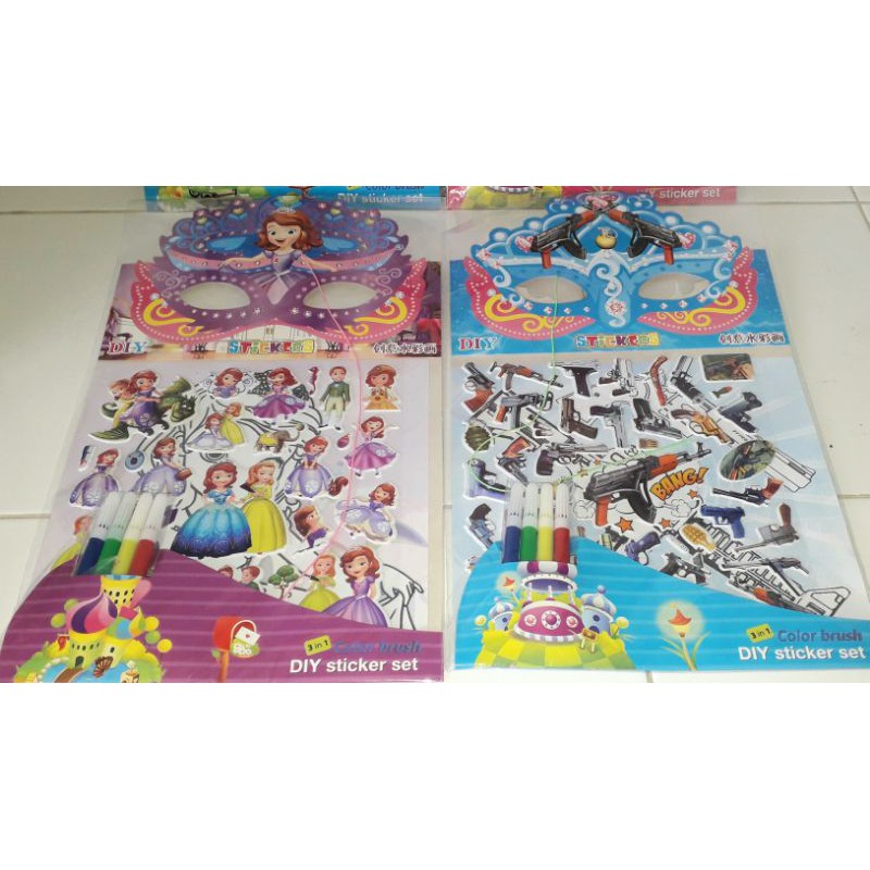 Một xấp dán nổi và tô màu 3 trong 1 có nhiều mẫu khác nhau rất đẹp