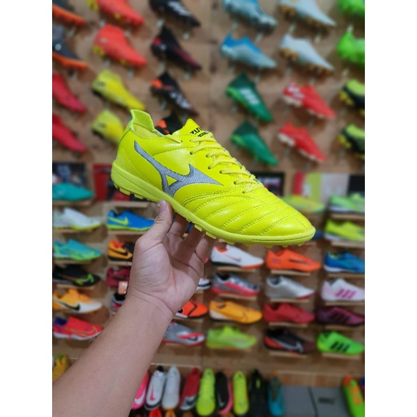 Giày đá bóng Mizuno TF ( tặng đôi tất dệt kim Mizuno)