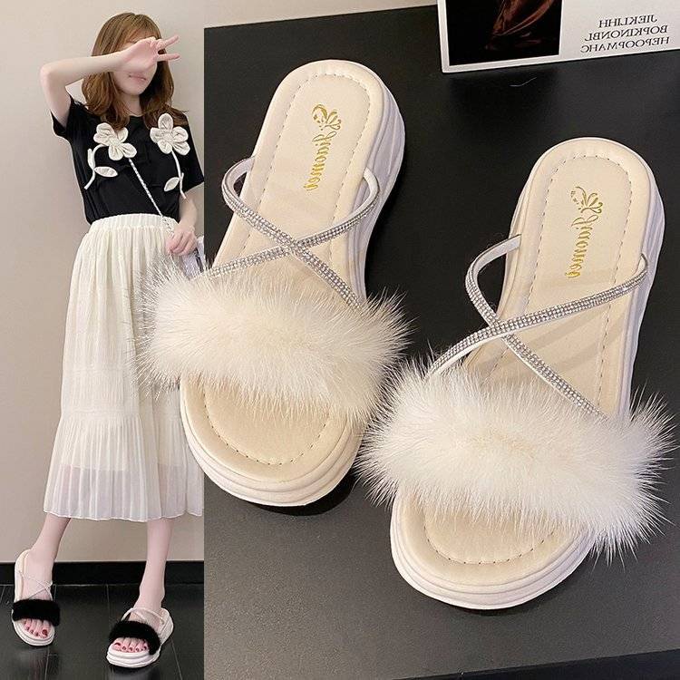 Dép Bông Đính Đá Đế Dày 4.5cm Phong Cách Cổ Tích Nổi Tiếng Trên Ngoài Cho Nữ we