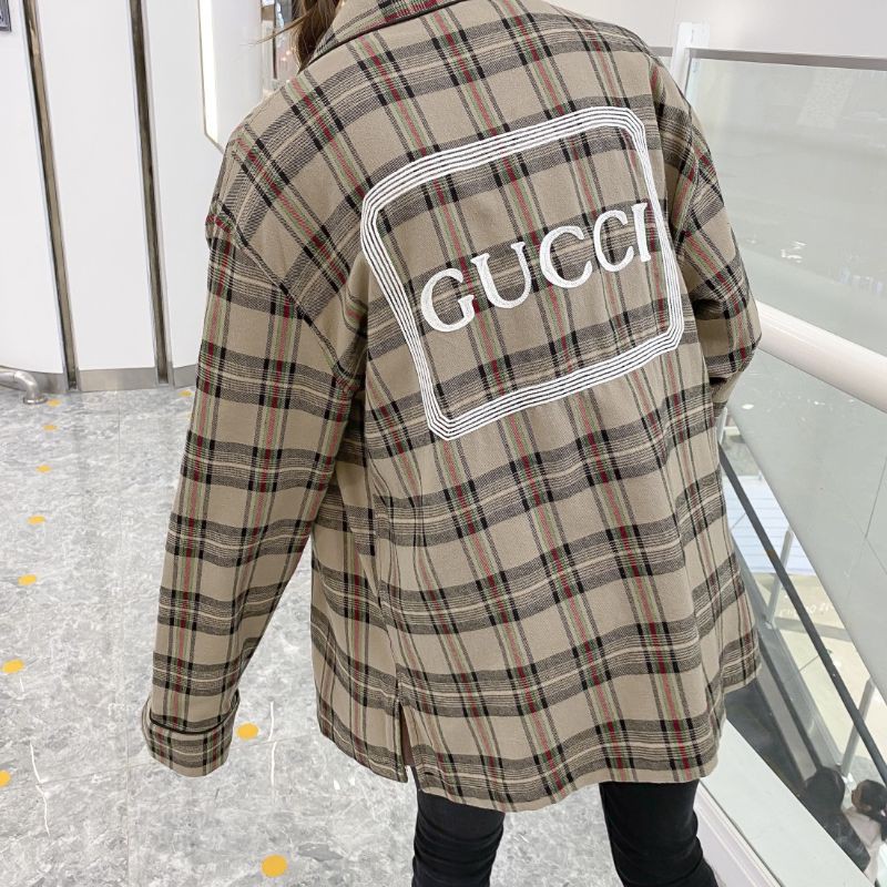 áo sơ mi nam nữ dài tay mặt sau in chữ Gucci GC